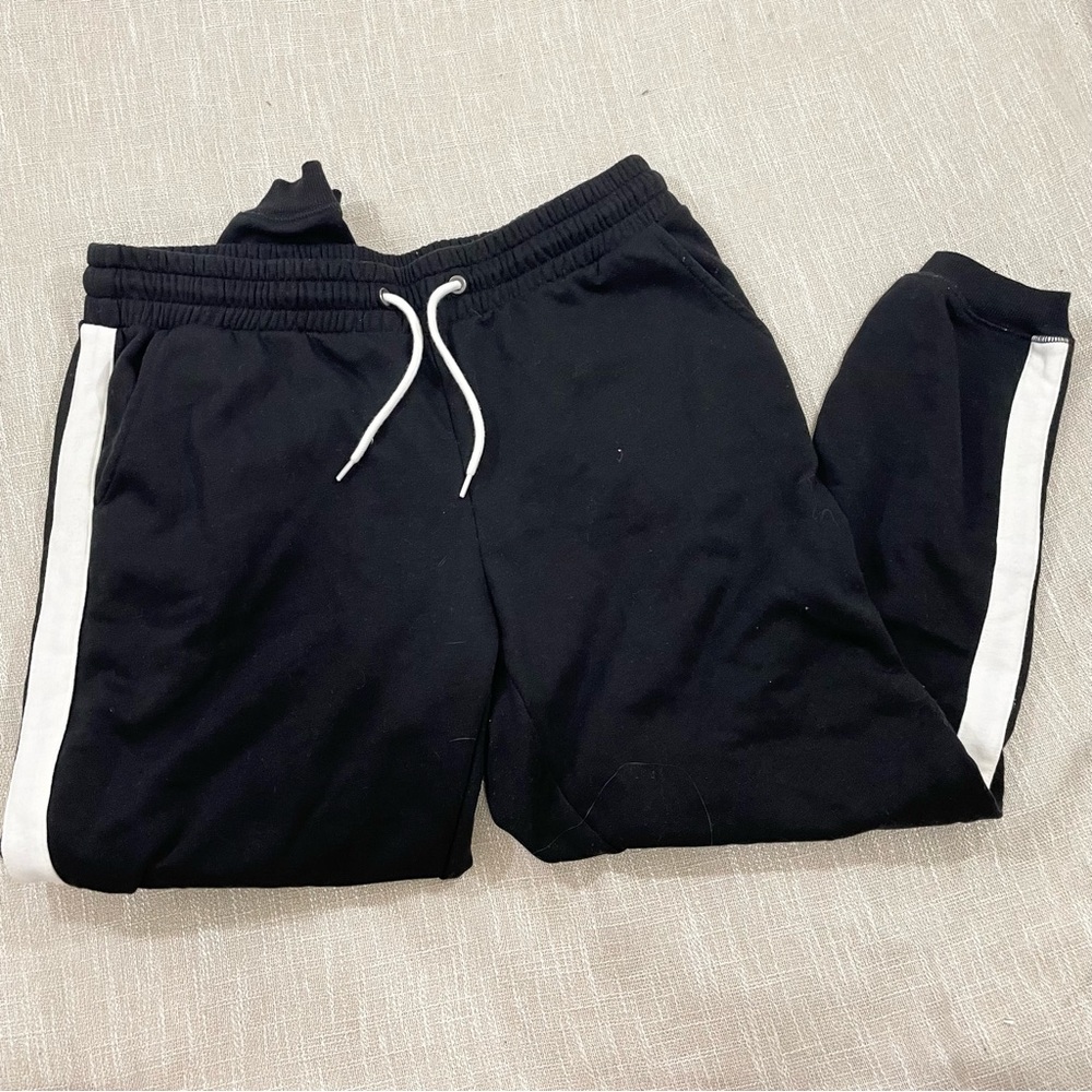 Old Navy Black and White Cotton Blend Joggers Size M